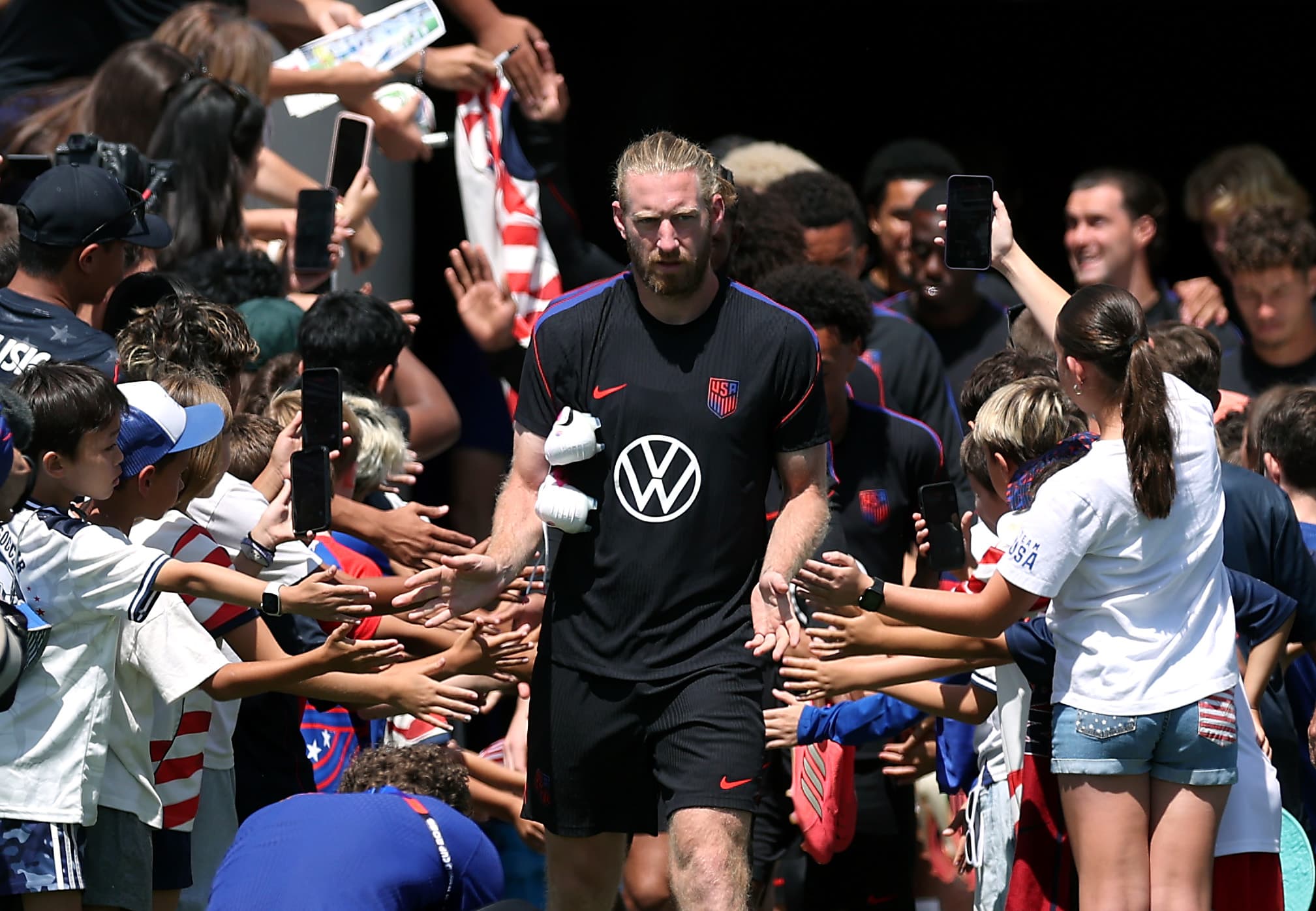 USMNT gets big welcome as World Cup base camp opens in Southern California