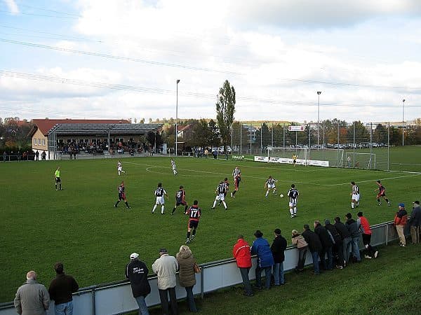 Kunstrasenplatz Hollenbach am Vereinsheim