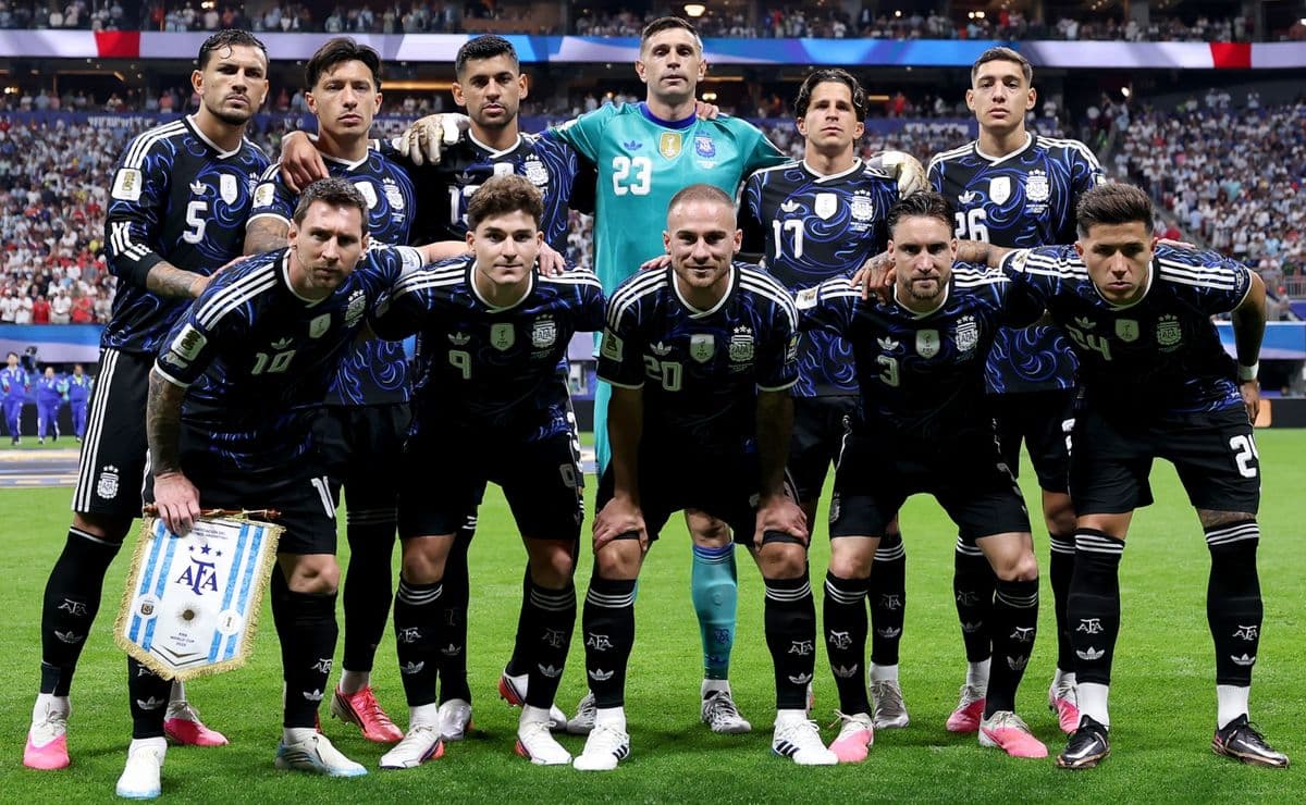 How many 2022 World Cup champions are in Argentina’s 2026 final squad?