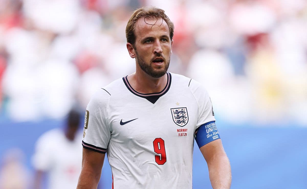 Why isn’t Harry Kane starting for England against France at the 2026 World Cup?