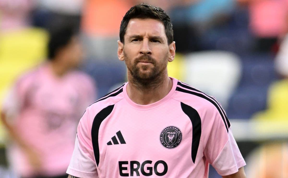 Lionel Messi’s role in Inter Miami coaching decisions is ‘normal’, according to Guillermo Hoyos