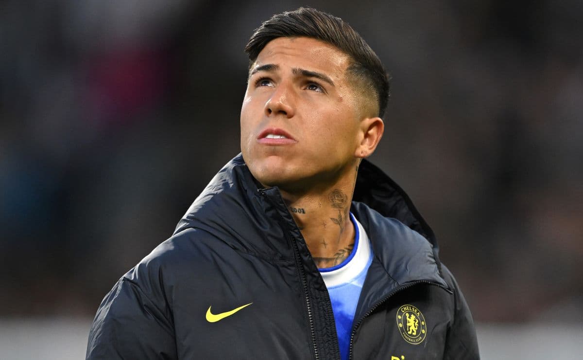 Chelsea have reportedly targeted Enzo Fernandez’s replacement amid Manchester City talks