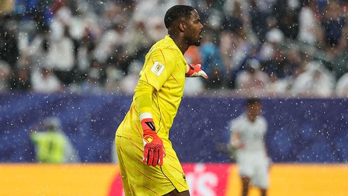 FULL 90' FOR MIKE AND ADRIEN IN ANOTHER WIN FOR FRANCE