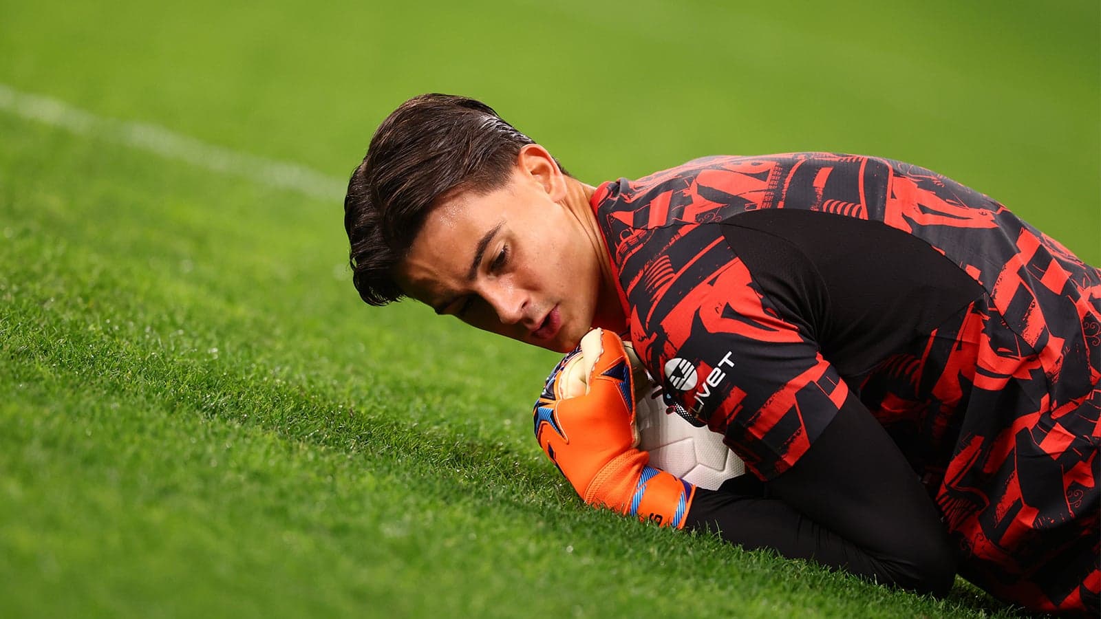 AC MILAN v INTER: THE OFFICIAL LINE-UPS