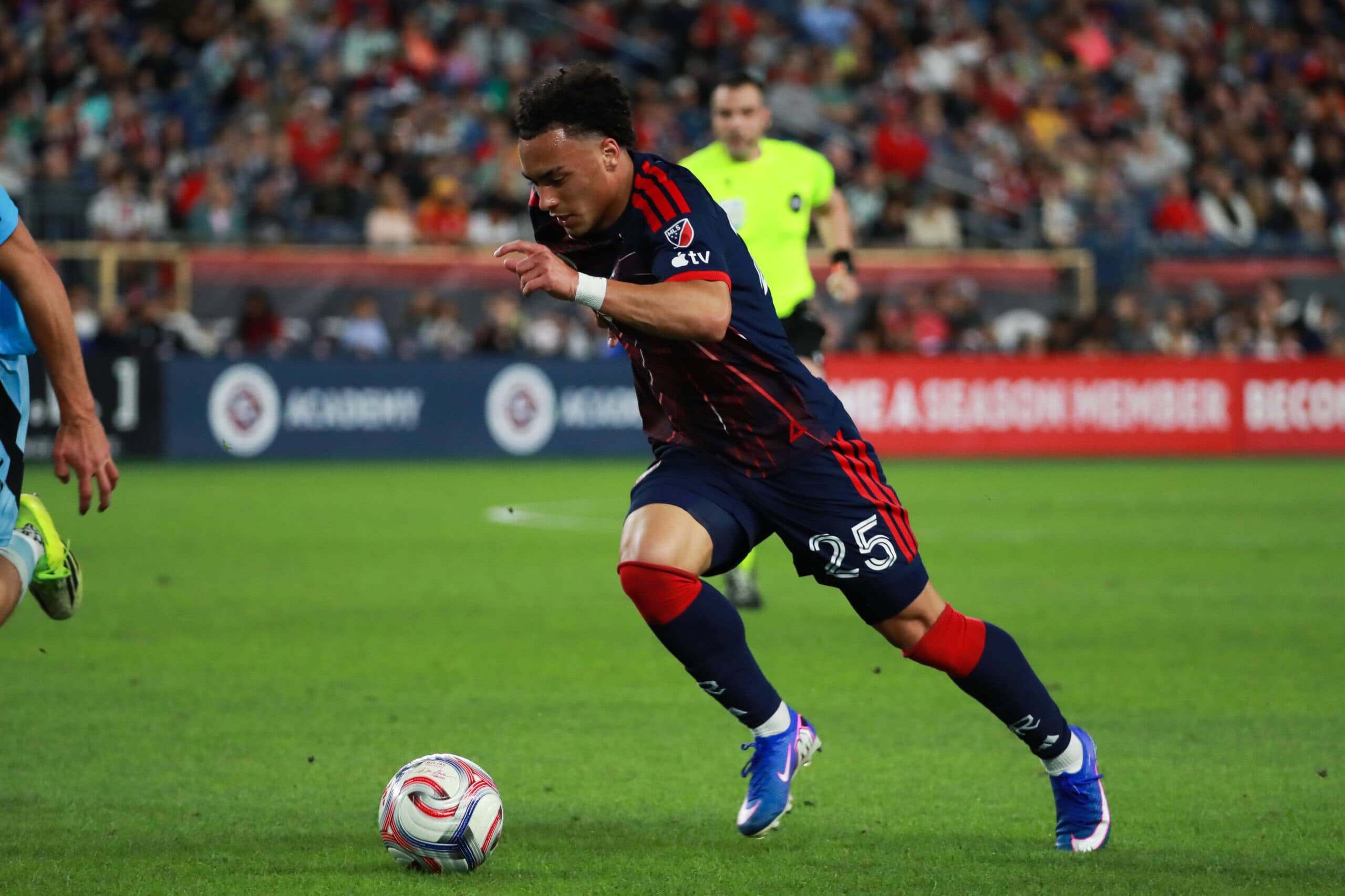Report: Liverpool keeping a close eye on 18-year-old defender