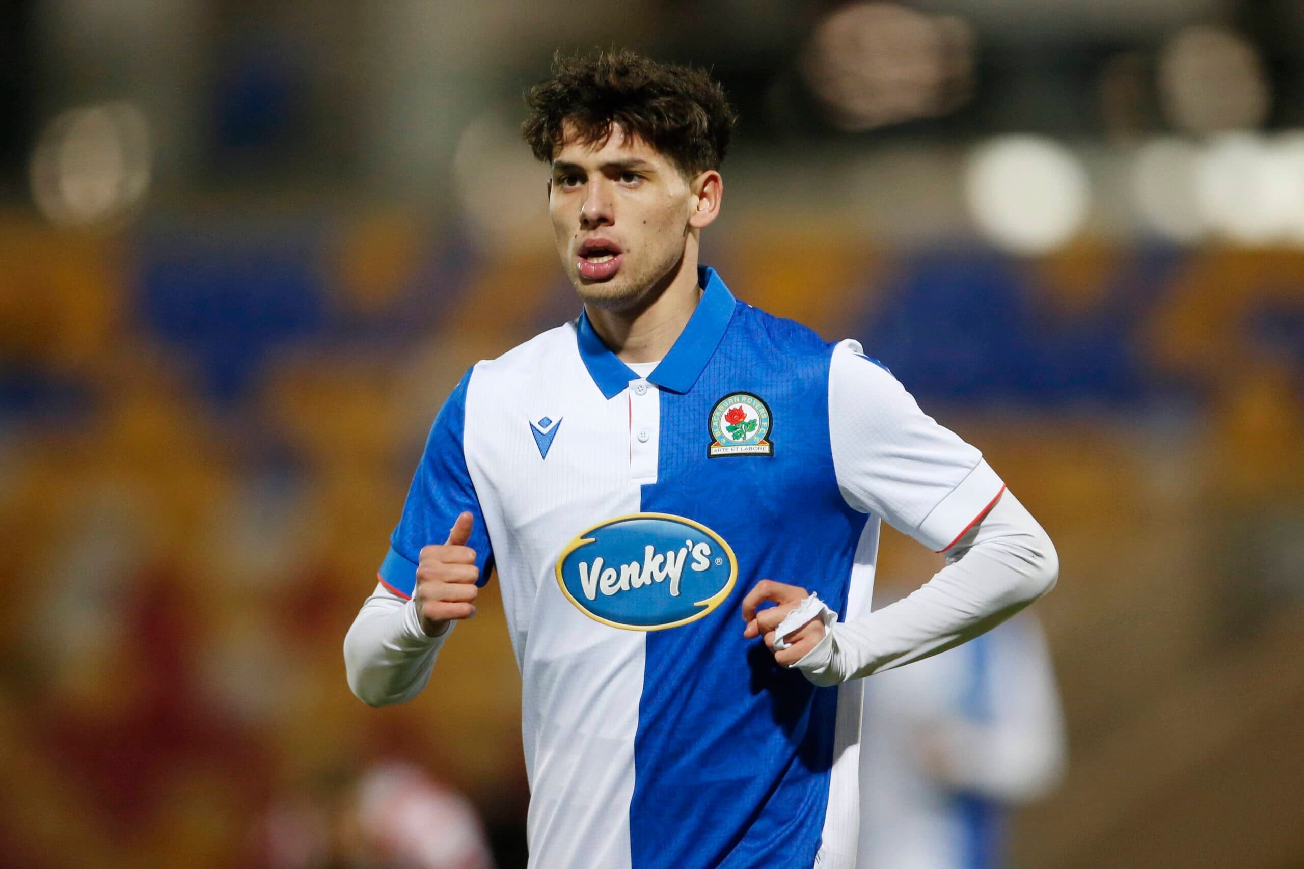Report: Liverpool closing in on move for 19-year-old midfielder