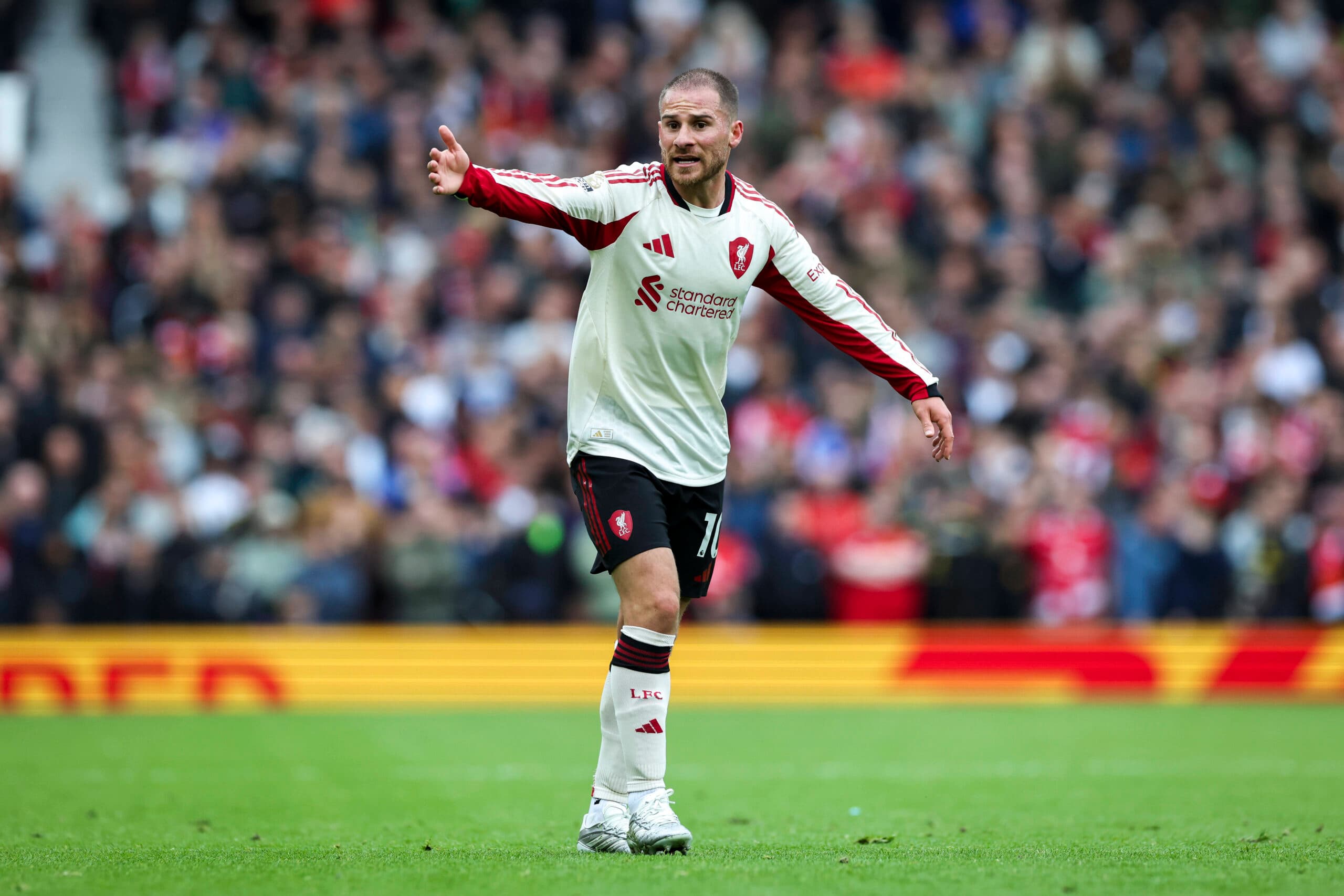“I think he’s completely gone…” – Journalist shares damning verdict on Liverpool midfielder