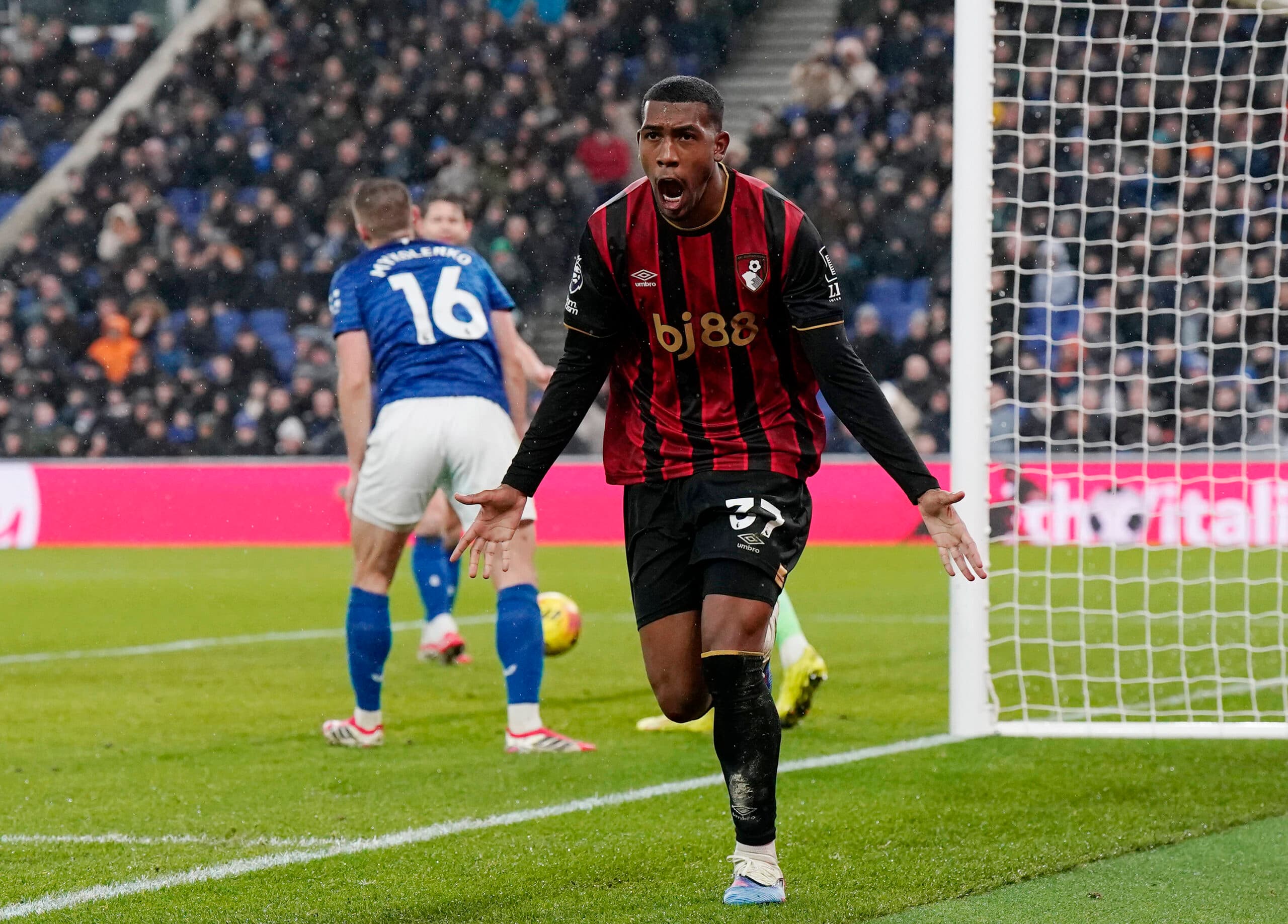Report: Liverpool plotting mega double transfer move