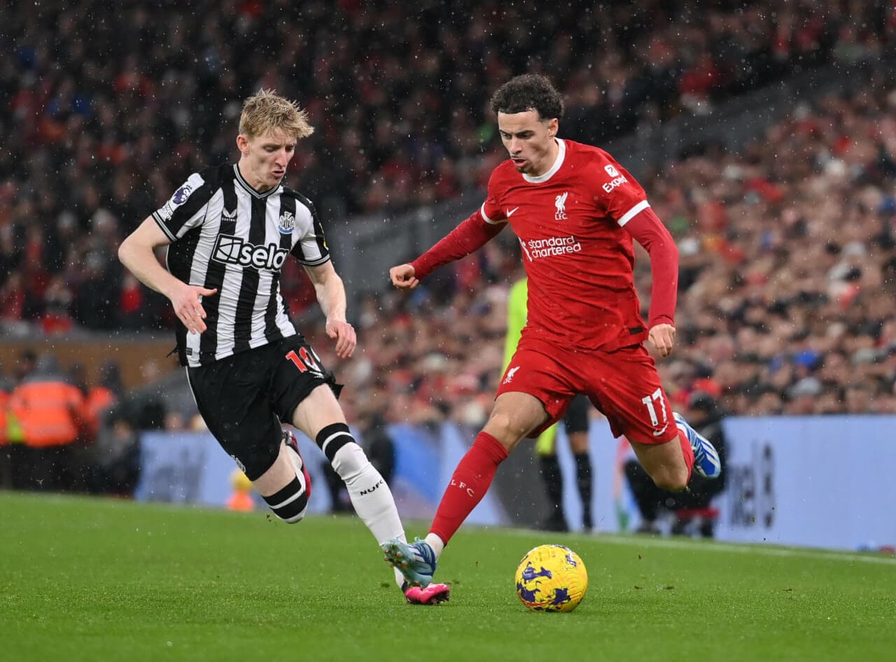 Report: Liverpool still interested in move for Premier League forward