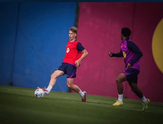 Barcelona 19-year-old midfield prospect inching towards move to Portuguese club – report