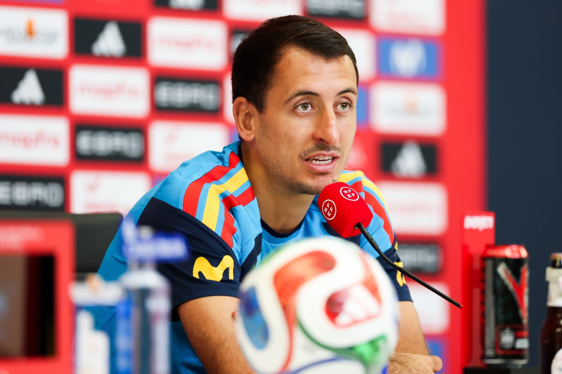 Barcelona-linked Spain forward finally responds to transfer speculation: ‘I don’t waste much time on it’