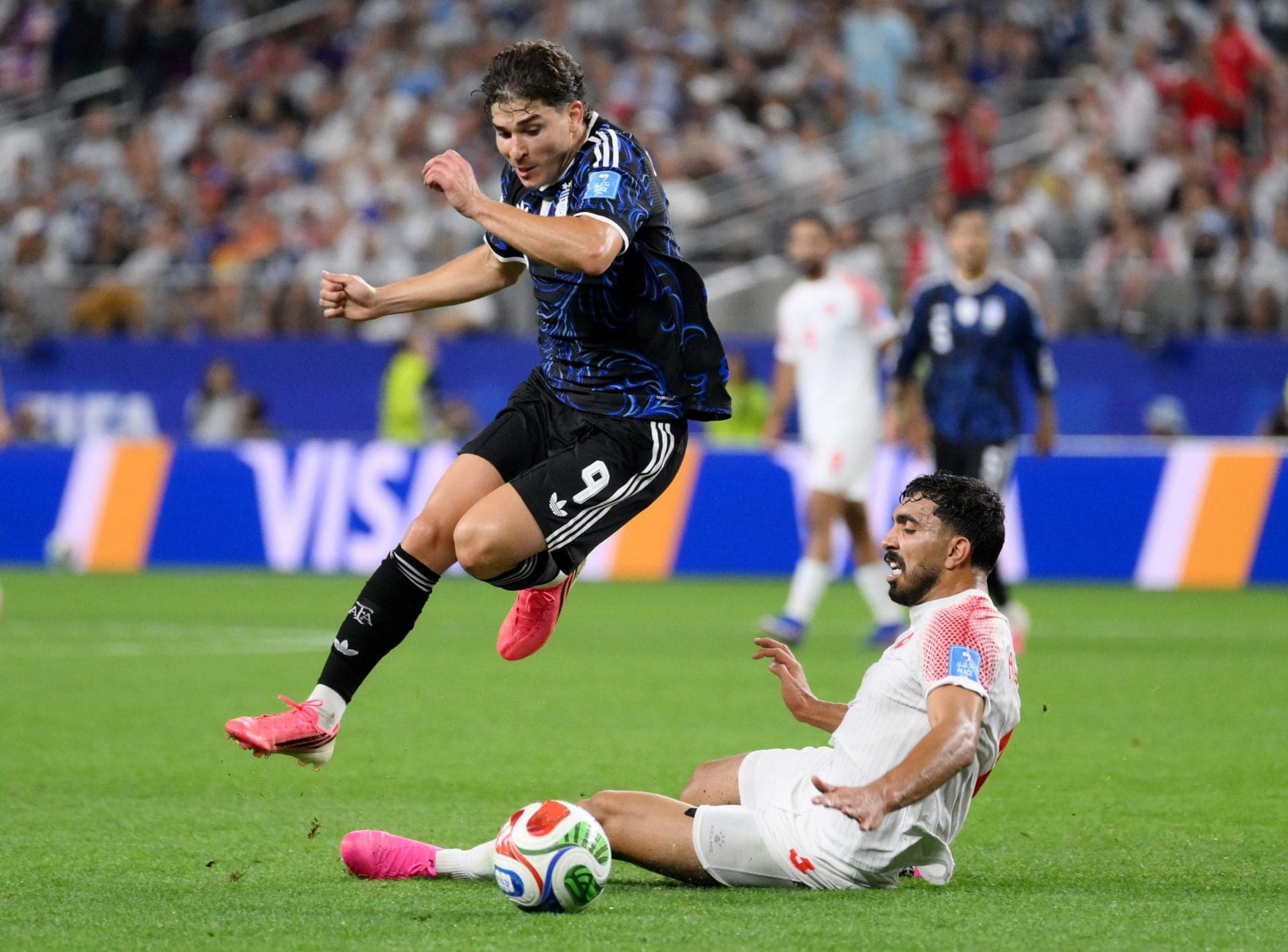 Atletico Madrid under maximum pressure as Barcelona wait on Julian Alvarez breakthrough