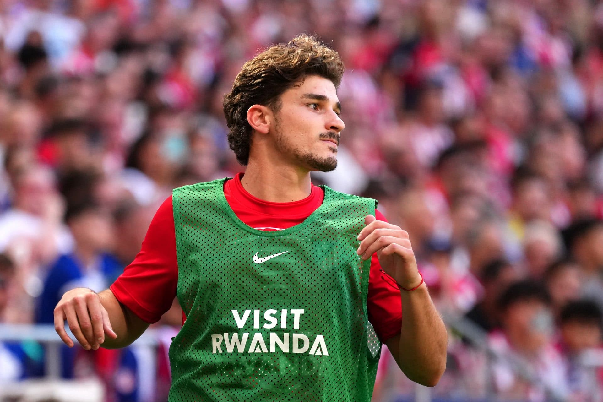 Julian Alvarez continues to reject Arsenal as he holds out for Barcelona move