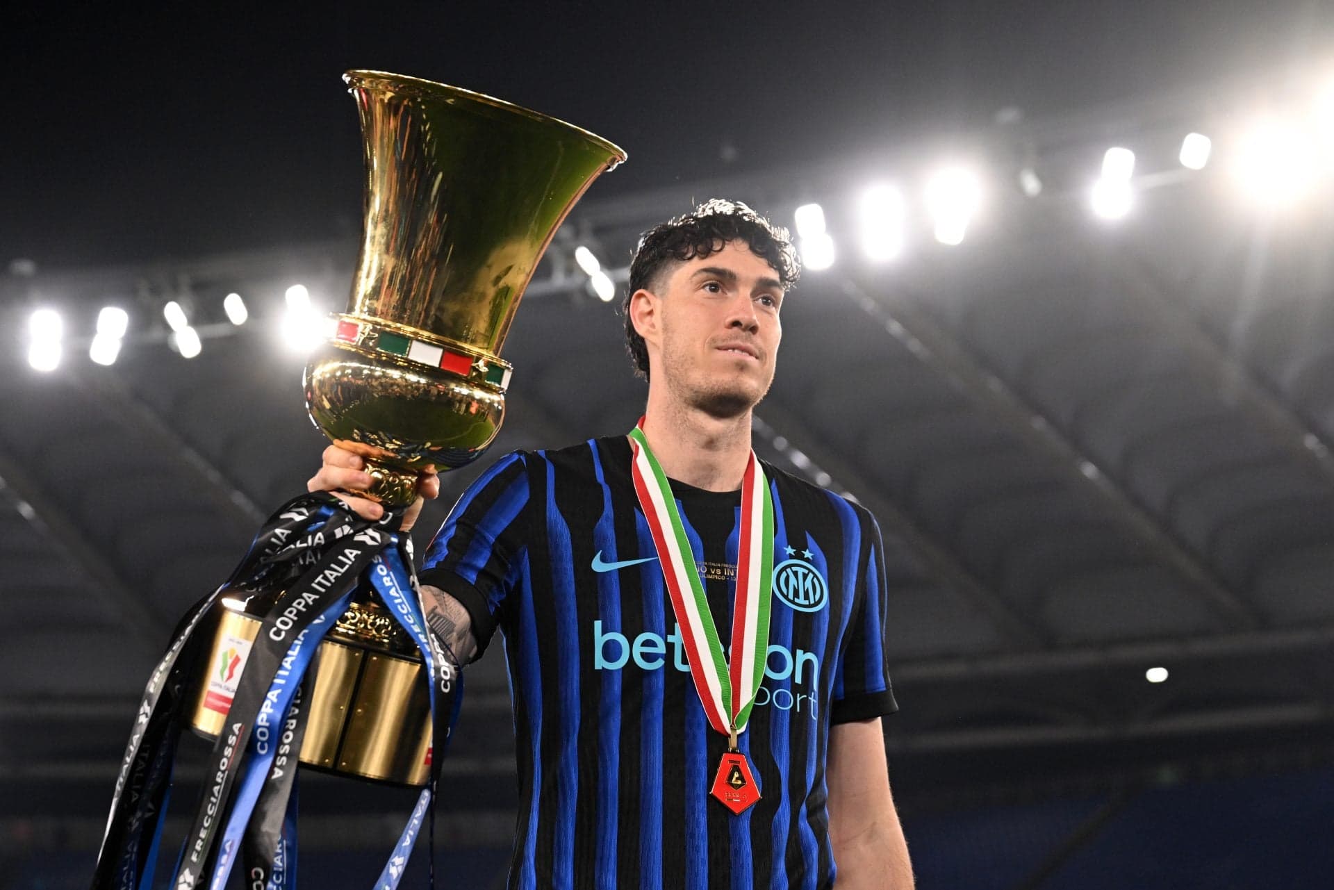 Barcelona pull out of blockbuster defender deal after internal discussions – report