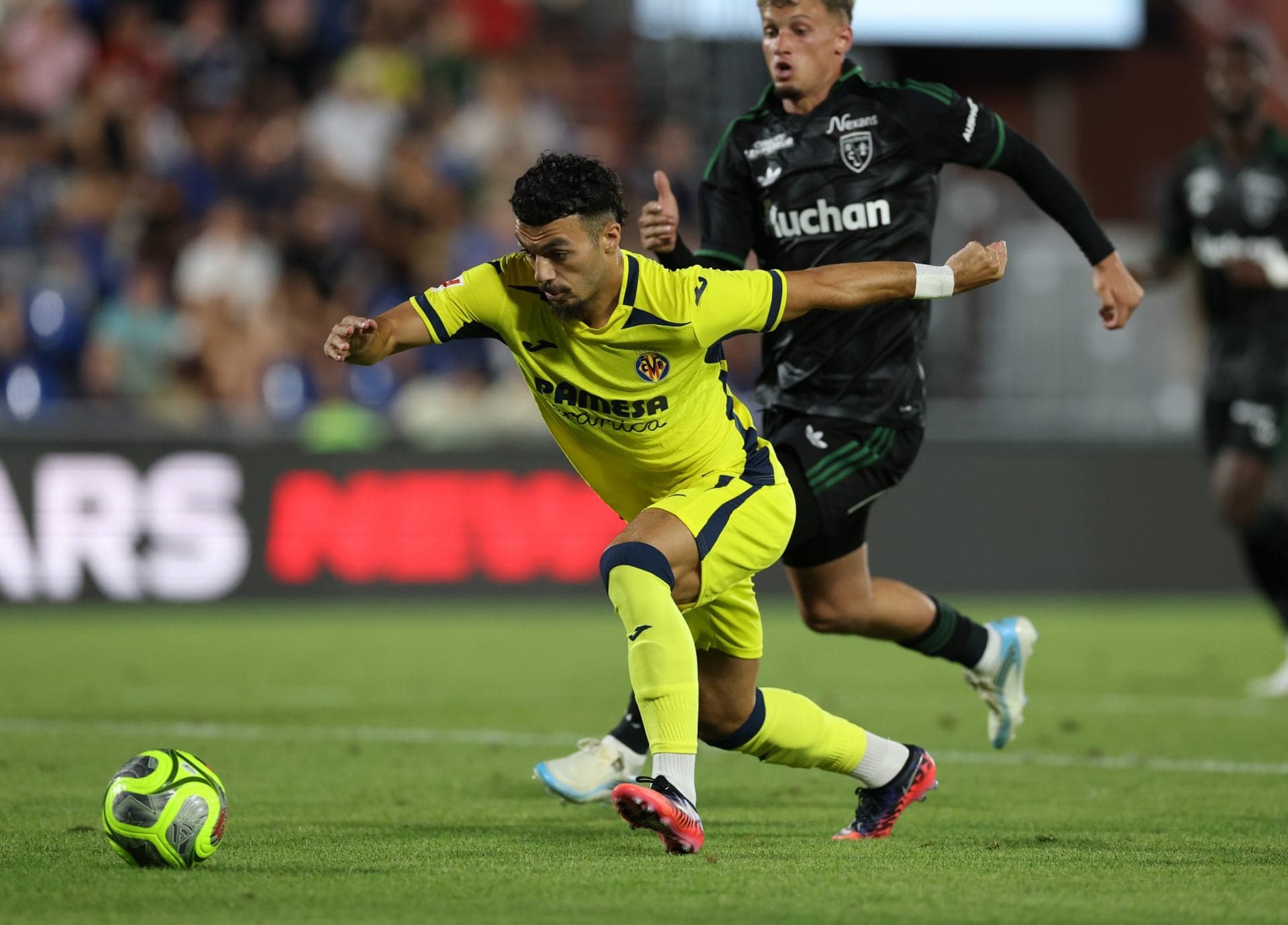 Barcelona manager and director not on the same page over potential Julian Alvarez alternative