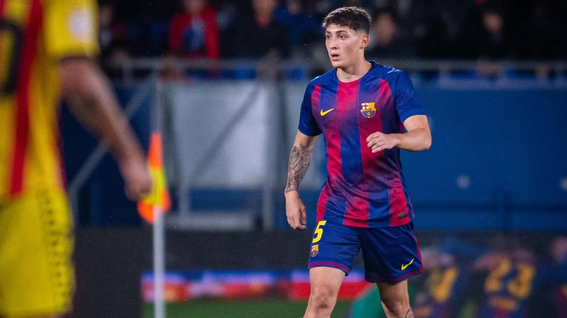 Barcelona double down on faith in 20-year-old defender despite serious injury