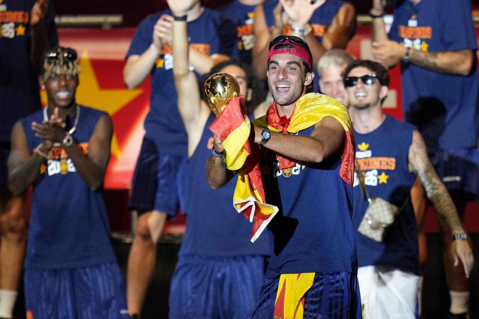 Ferran Torres explains meaning behind ‘Make Spain Great Again’ World Cup celebration cap: ‘It wasn’t about politics’