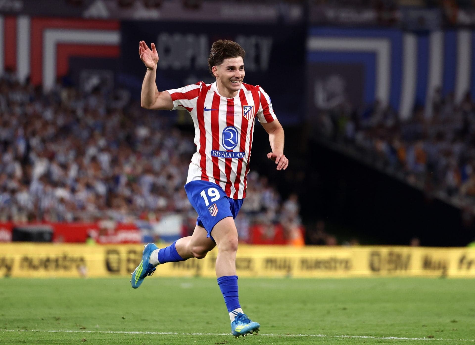 Arsenal hoping Atletico Madrid block Barcelona move for Julian Alvarez – report