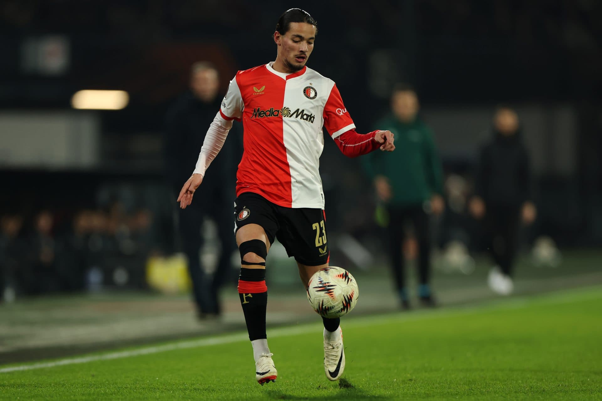 Feyenoord face a major problem ahead of Barcelona clash as star player revolts