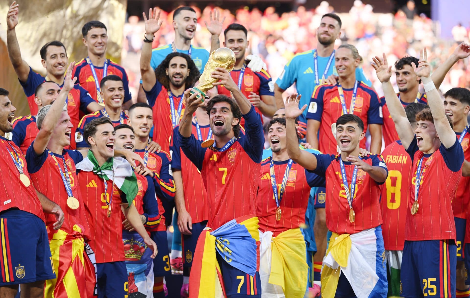 Barcelona World Cup Spotlight: Ferran helps Spain add a second star at Lionel Messi’s expense