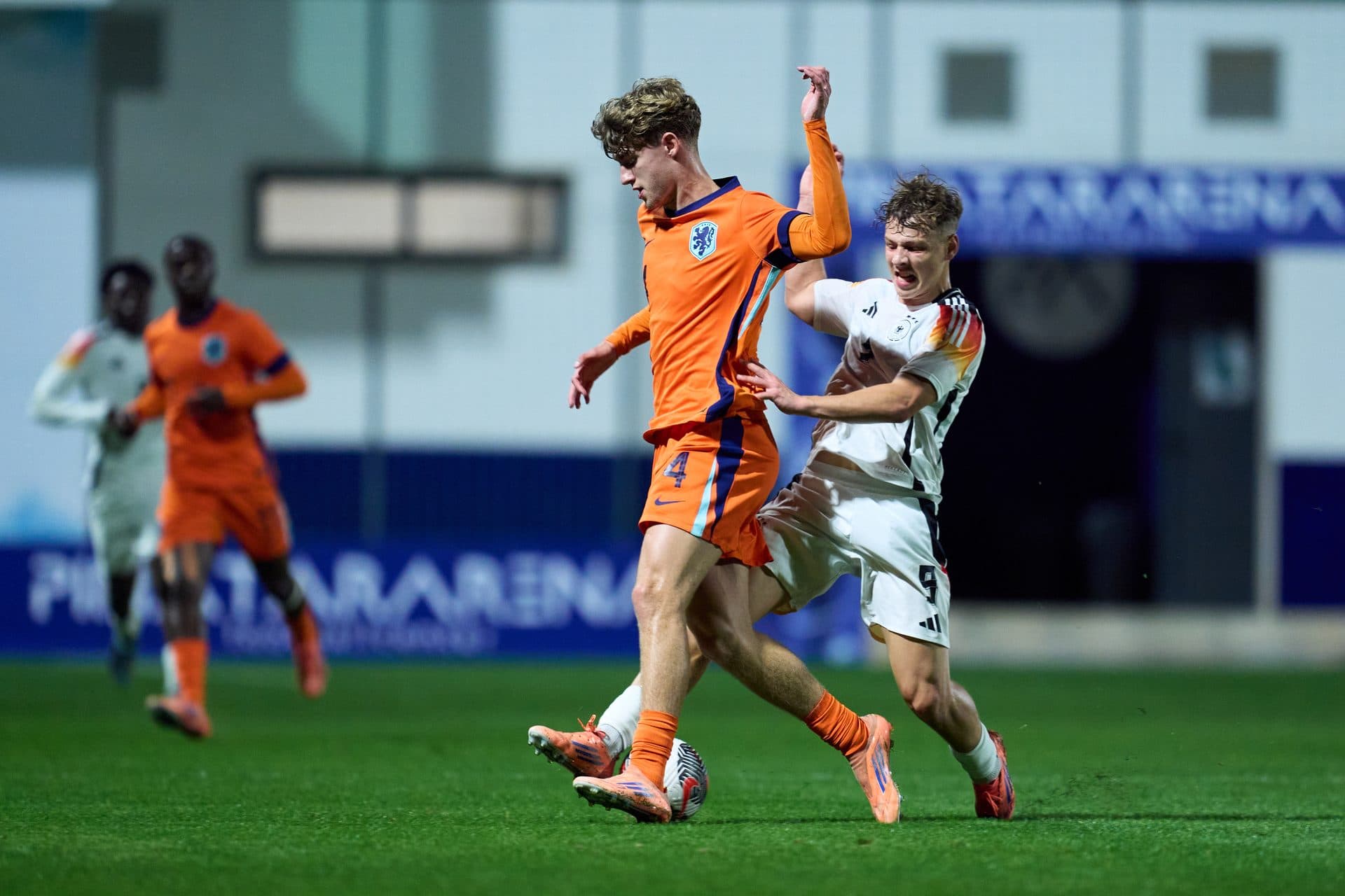 Barcelona make contact over exciting 18-year-old Dutch defender; face immediate rejection