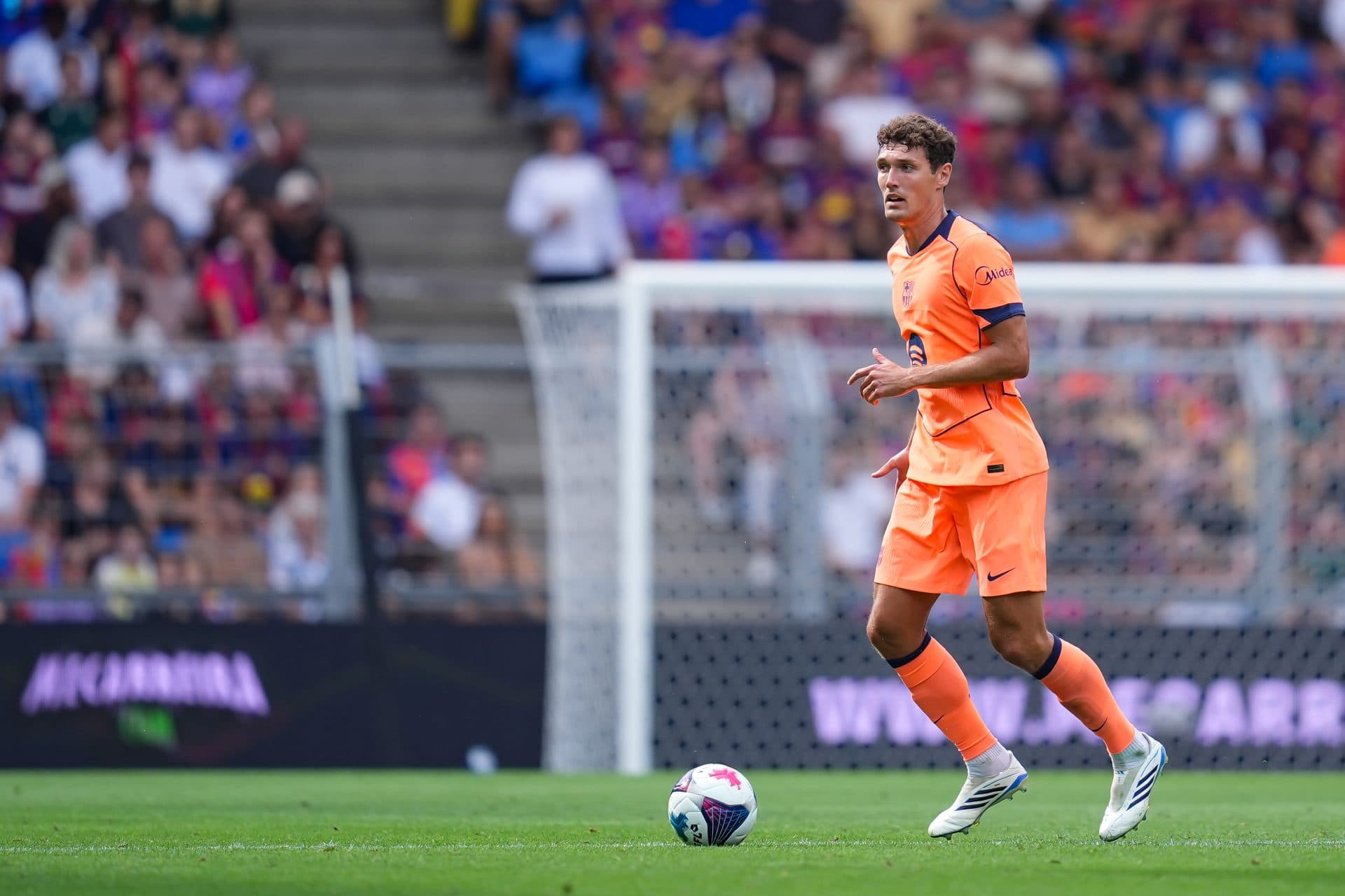 Barcelona defender handed fresh start as Hansi Flick maintains strong faith despite injury record