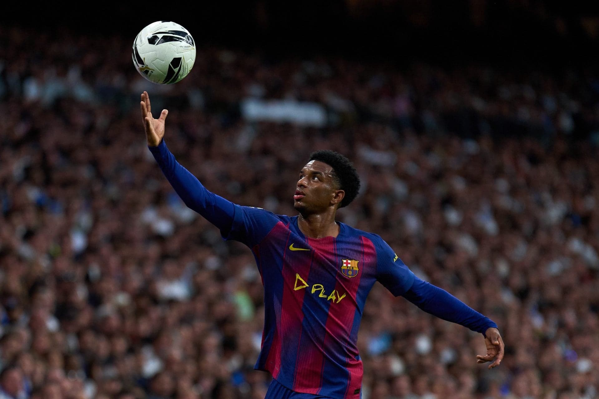 Barcelona defender still intends to stay despite growing speculation over future