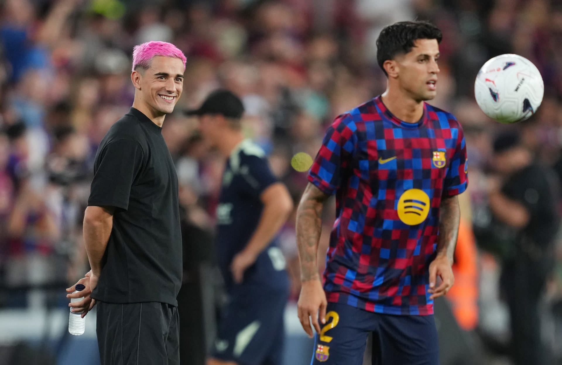 Barcelona fan-favourite emerges as key rotation option for Feyenoord and Levante after complete recovery