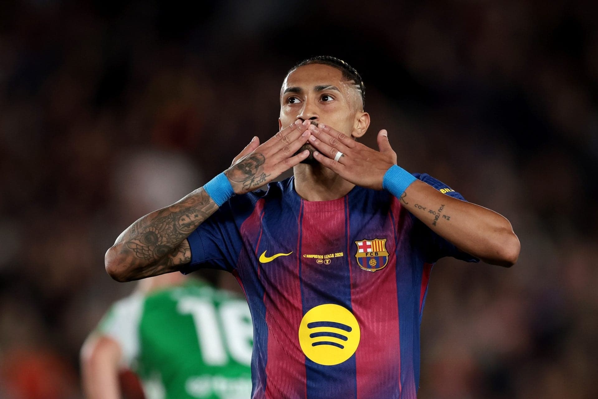 Key Barcelona winger joins squad in England; unlikely to feature in first two friendlies