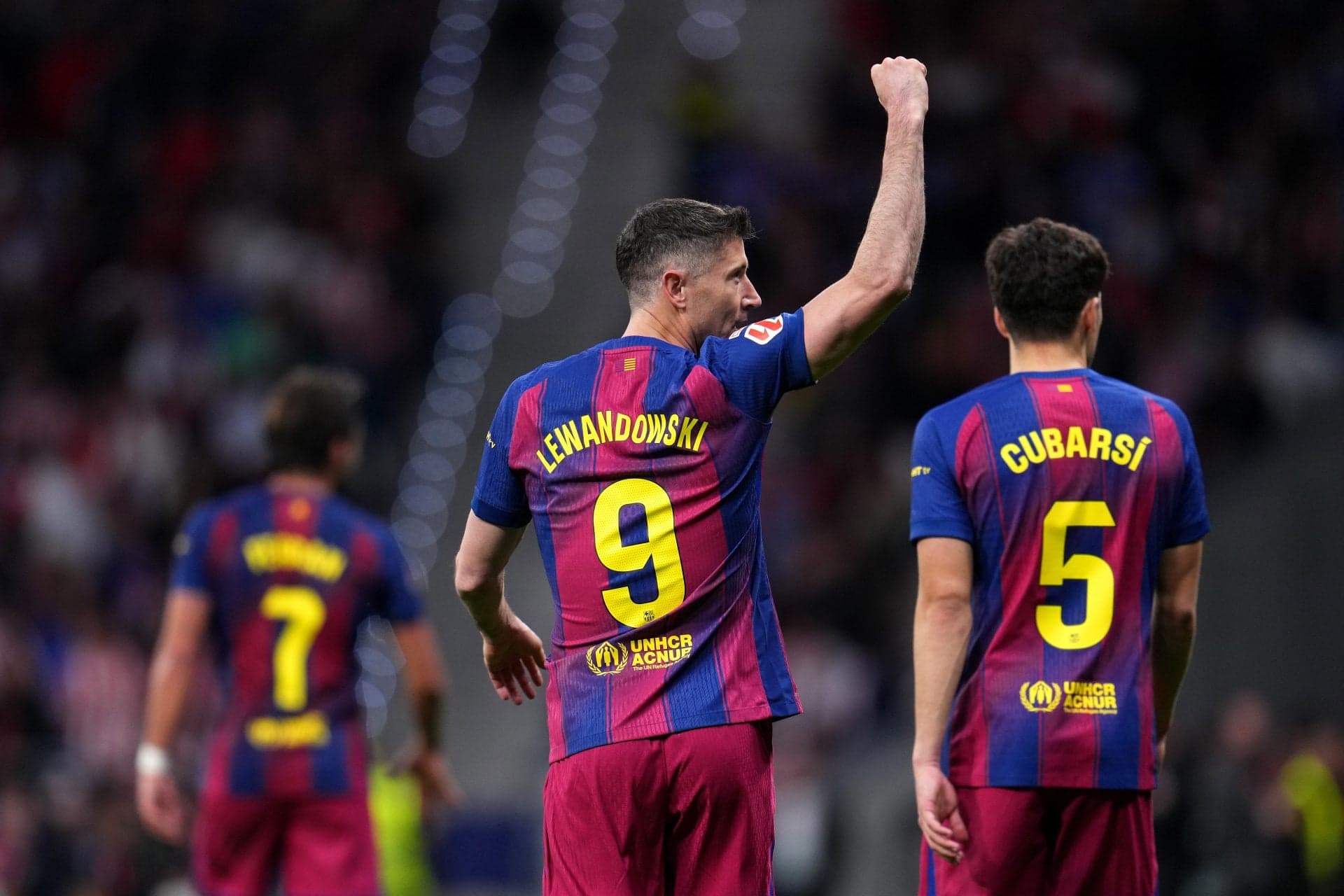 Deco meets with Barcelona veteran superstar’s agent as continuity in doubt