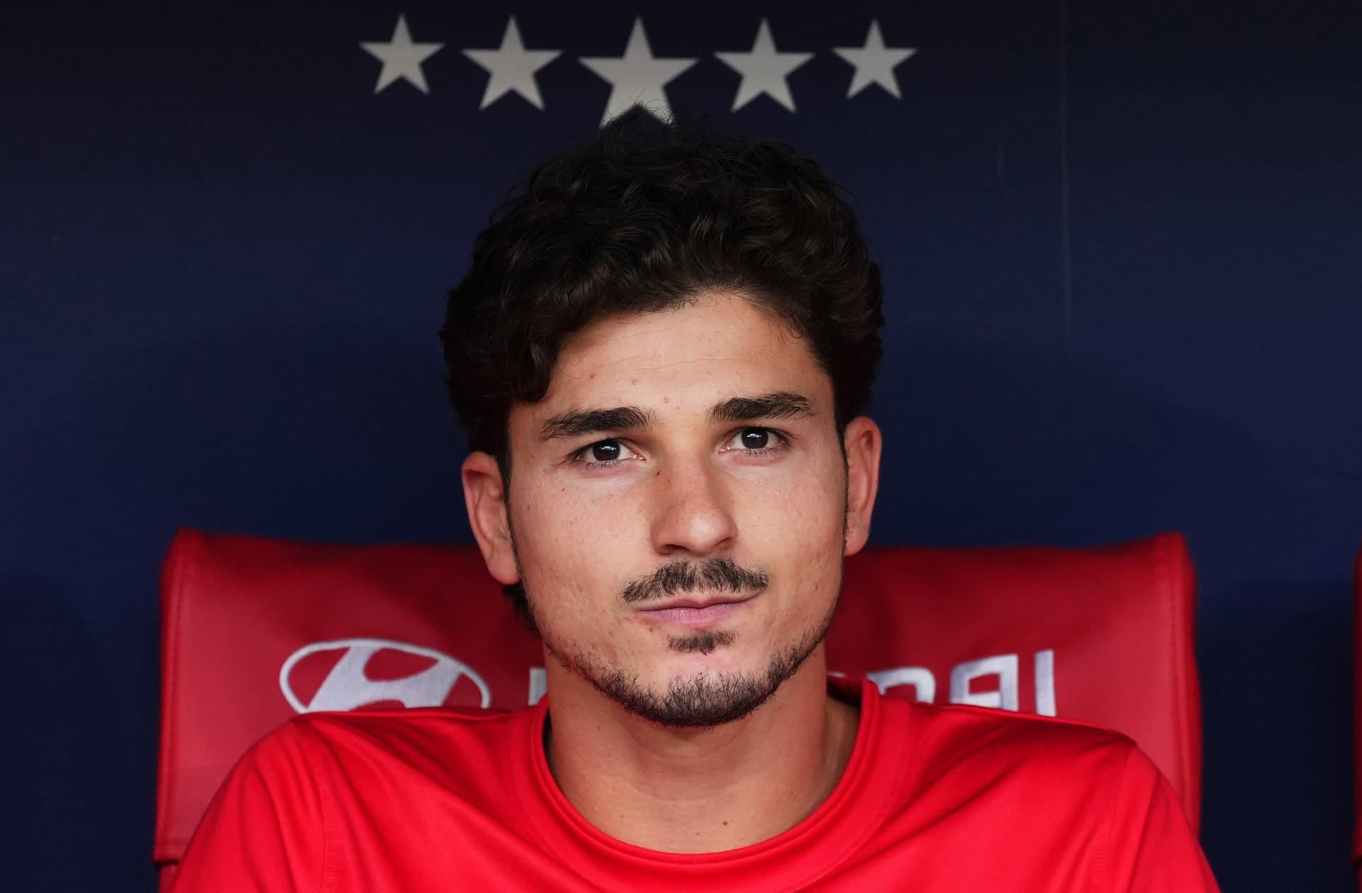 Barcelona top target loudly booed by Atletico Madrid fans amid ongoing transfer pursuit