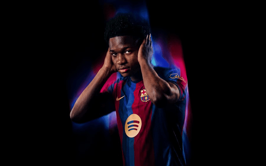 Barcelona coaching staff have high hopes on 18-year-old winger – report