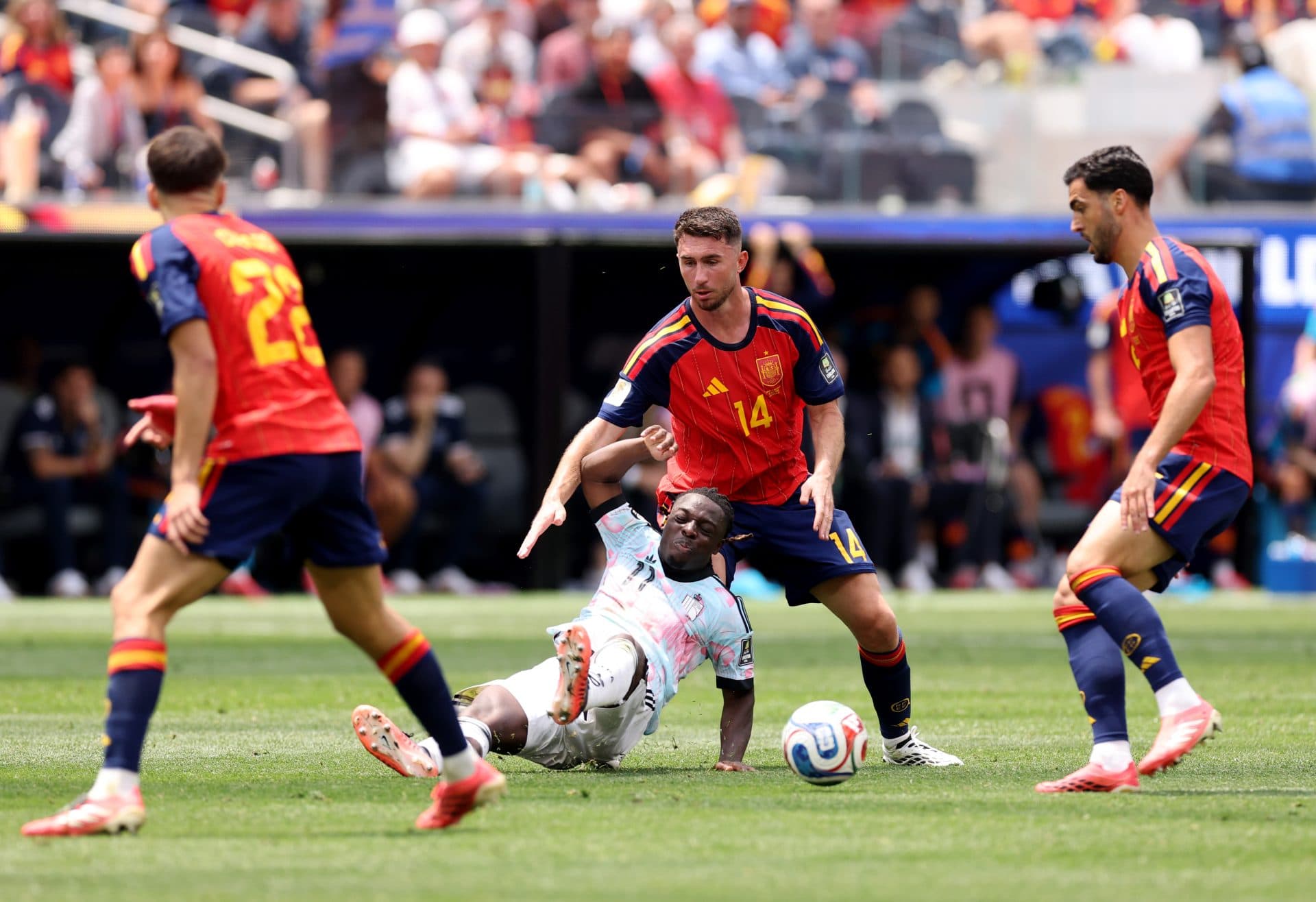 La Liga club shuts down Barcelona move for experienced defender: ‘He will remain with us’