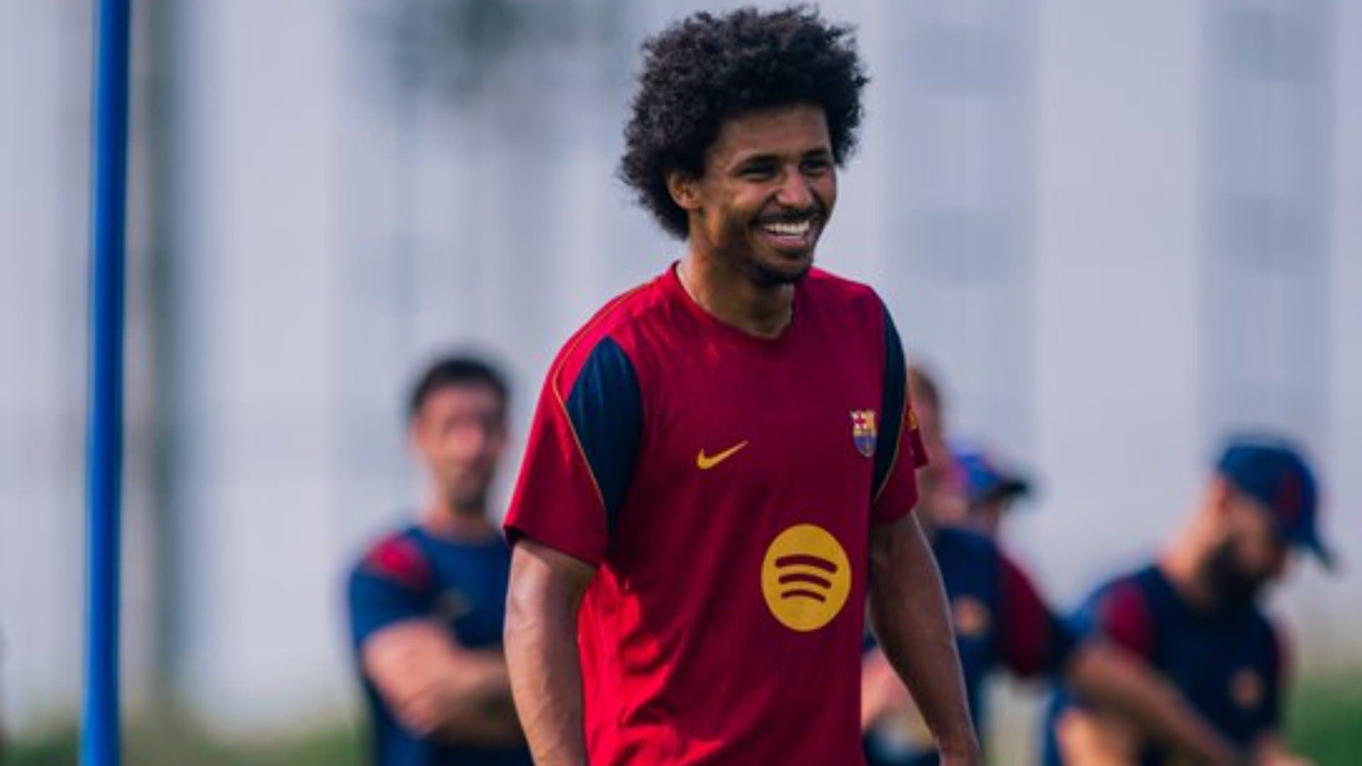 Barcelona forward joins up with national team squad earlier than originally planned