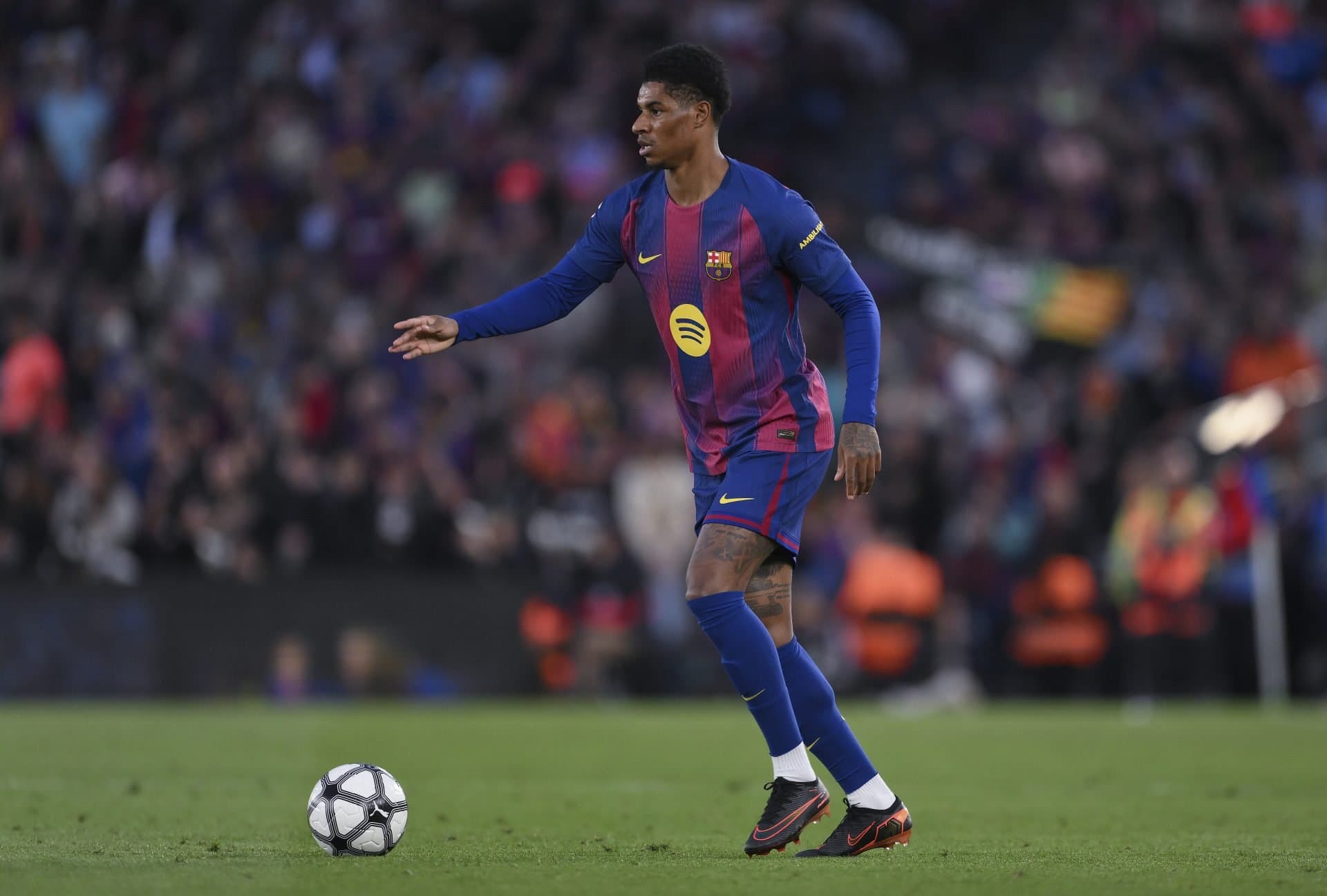 Report: Barcelona now willing to sign Man United star for €30 million