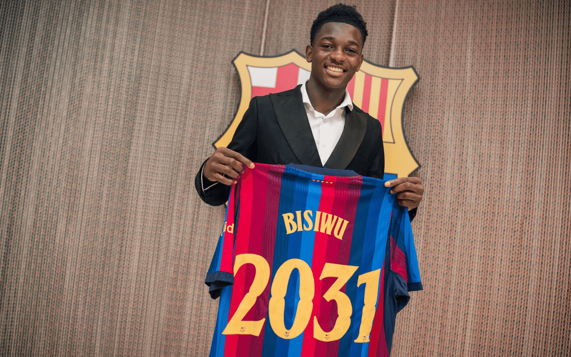 Jesse Bisiwu elated after Barcelona contract signing: ‘It is a dream come true for me’