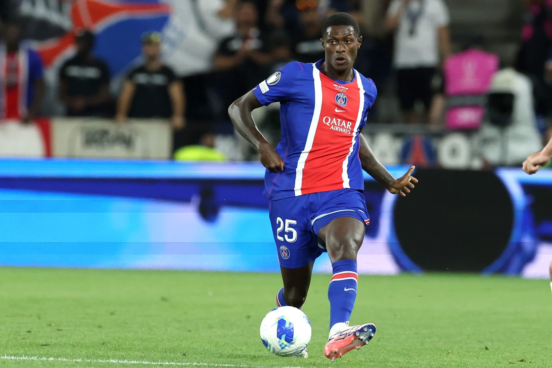 Rival watch: PSG confirm star defender has been ruled out for Barcelona after fresh injury