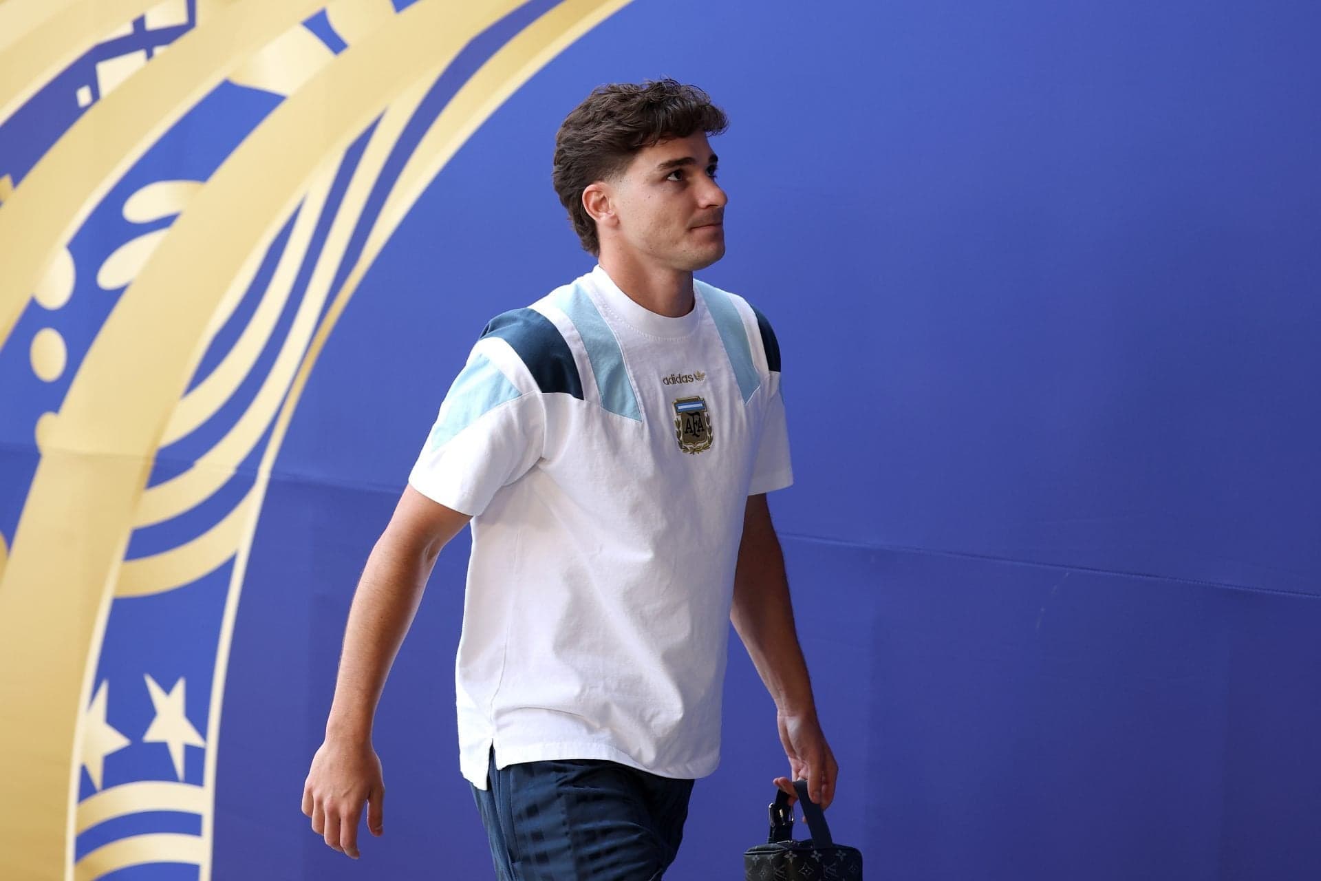 Watch: Barcelona priority target trains with grim face as he awaits transfer clarity