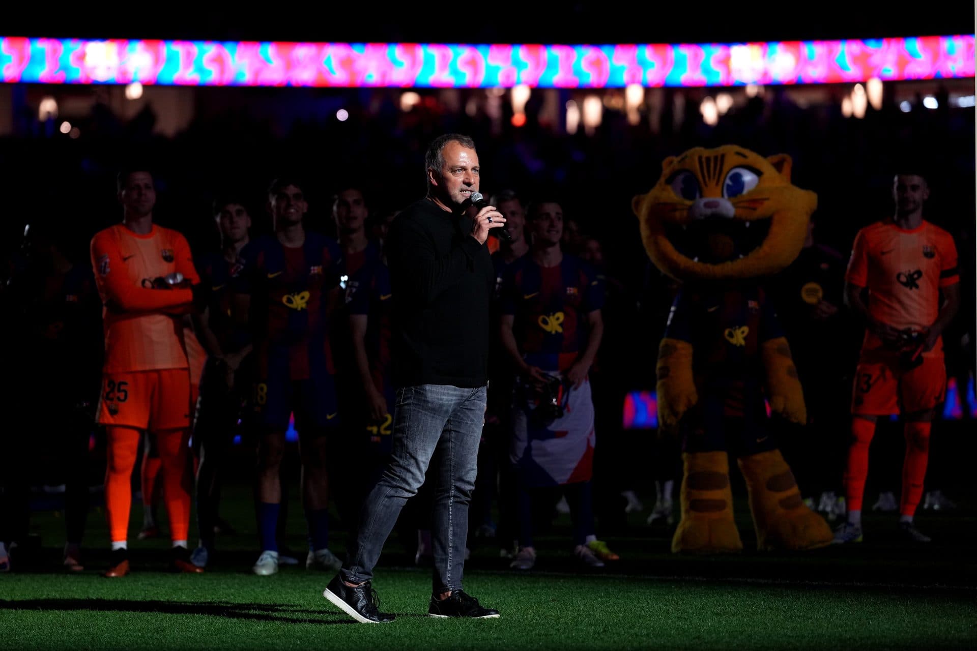 Reason why Hansi Flick personally pushed Barcelona to sign Anthony Gordon – report