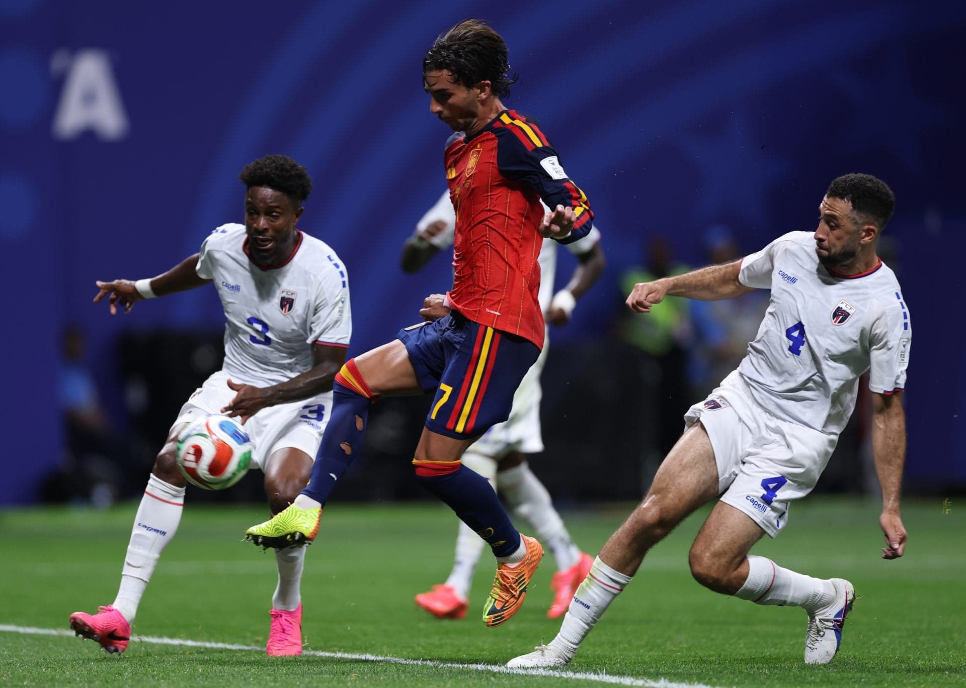 Barcelona World Cup spotlight: Ferran & co. struggle for Spain against Cape Verde