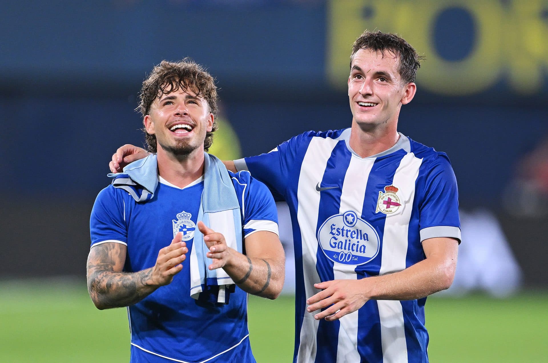 Barcelona loanee suffers worrying shoulder injury after awkward fall: ‘It doesn’t look too good’