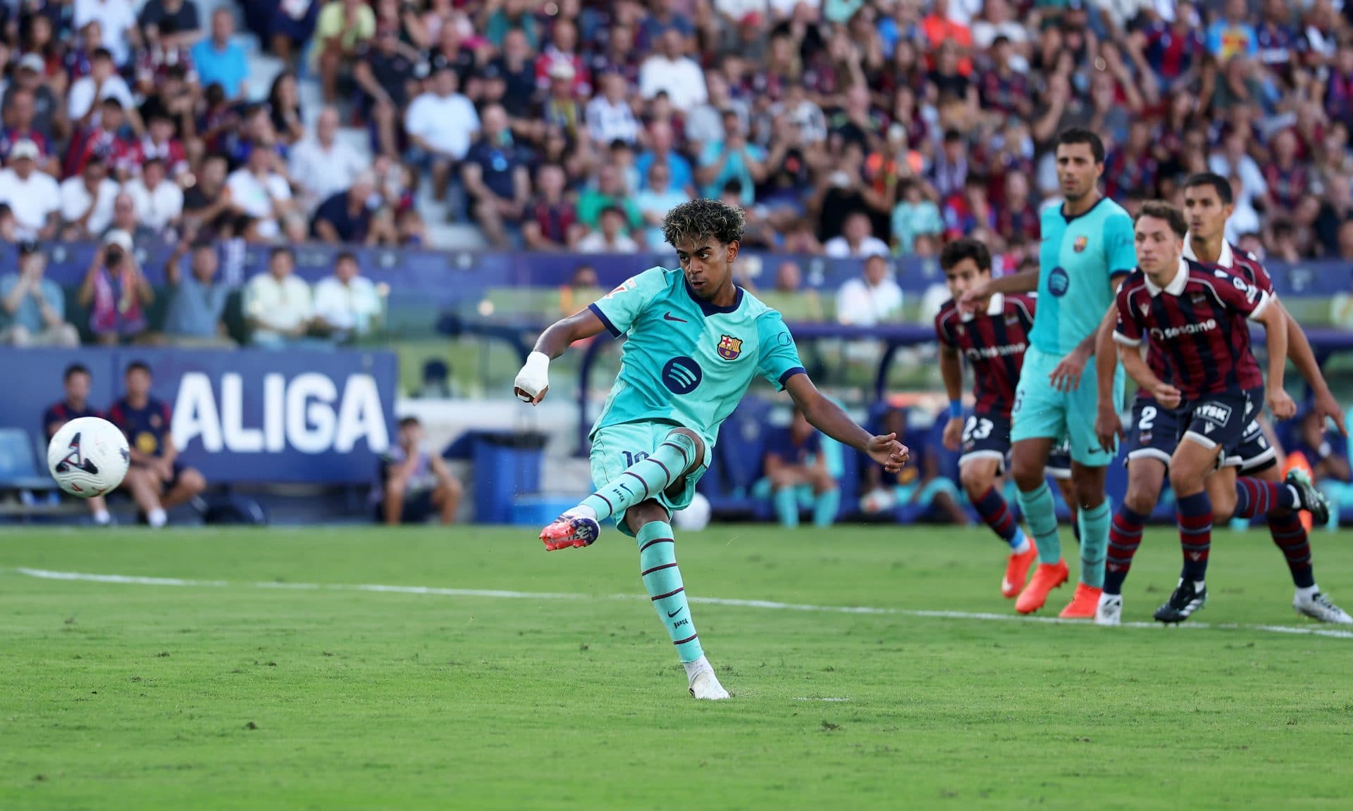 Barcelona superstar matches Lionel Messi with remarkable early-season record