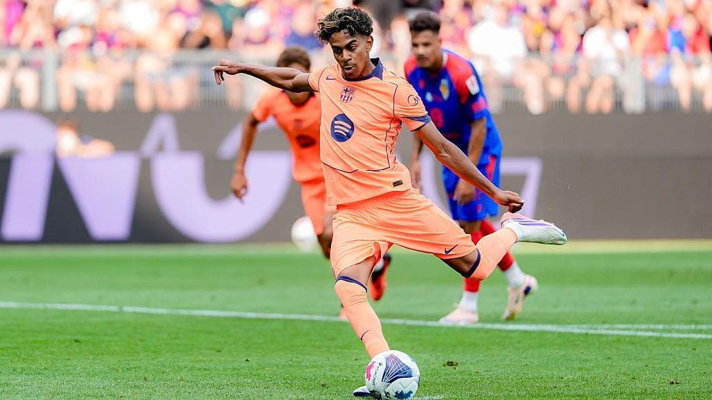 Barcelona face striker dilemma - could they cope without one?