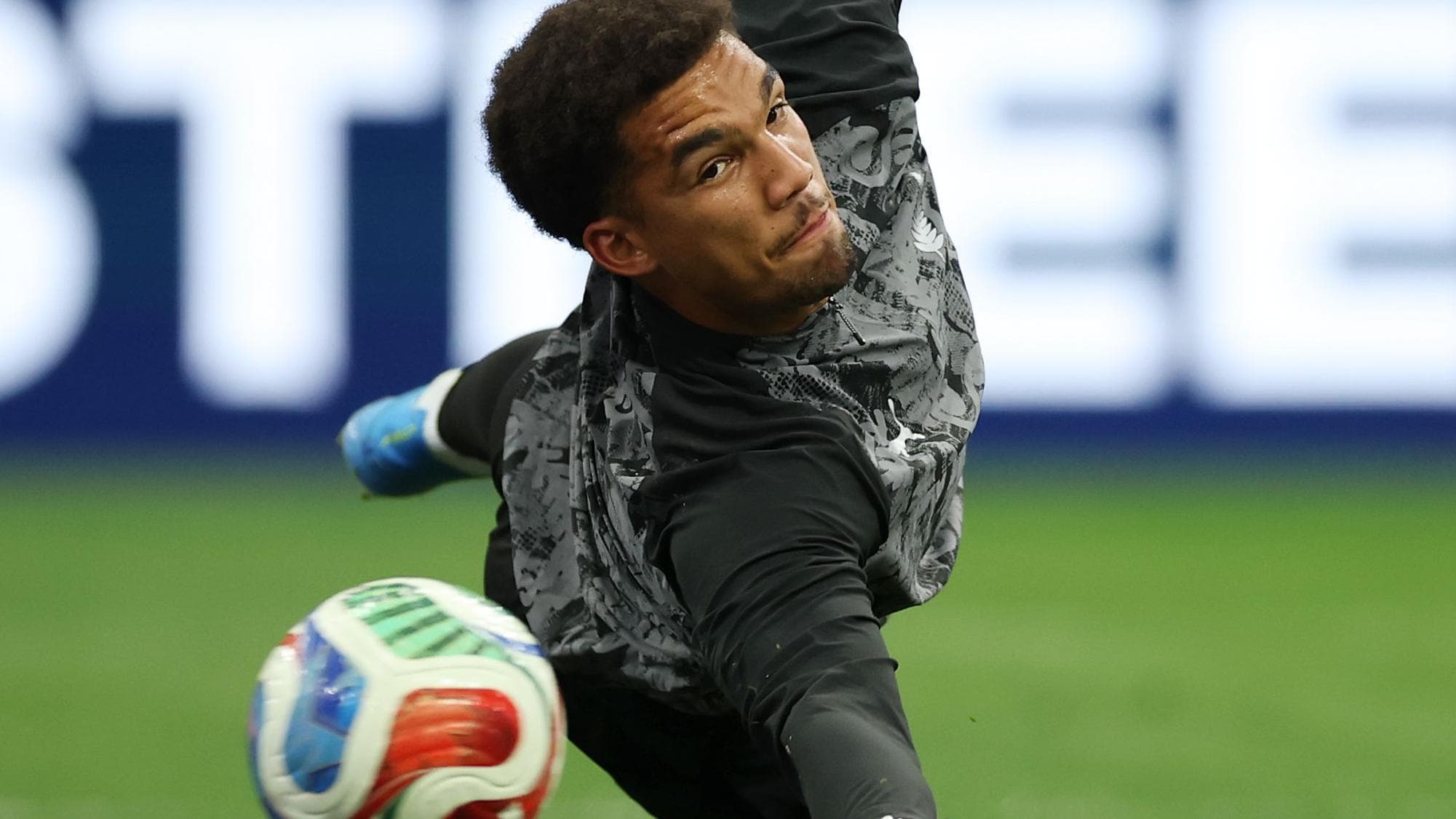 New Zealand keeper Paulsen joins Motherwell on loan from Bournemouth