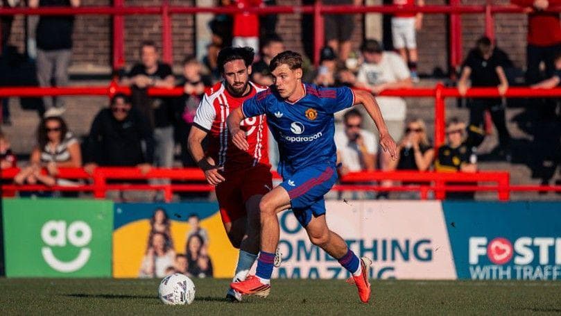 Man Utd's Moorhouse agrees Dundee loan deal
