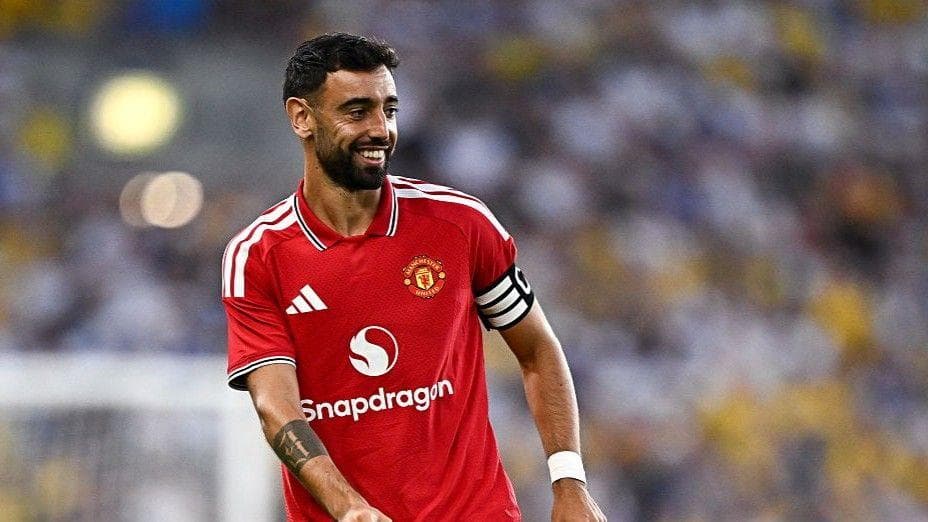 Man Utd will reject any bid for Fernandes
