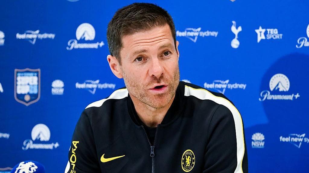 Chelsea will sell centre-backs - Alonso