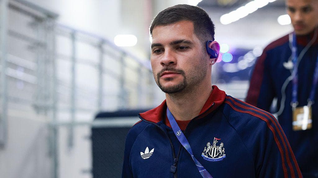 Arsenal in talks to sign Newcastle's Guimaraes