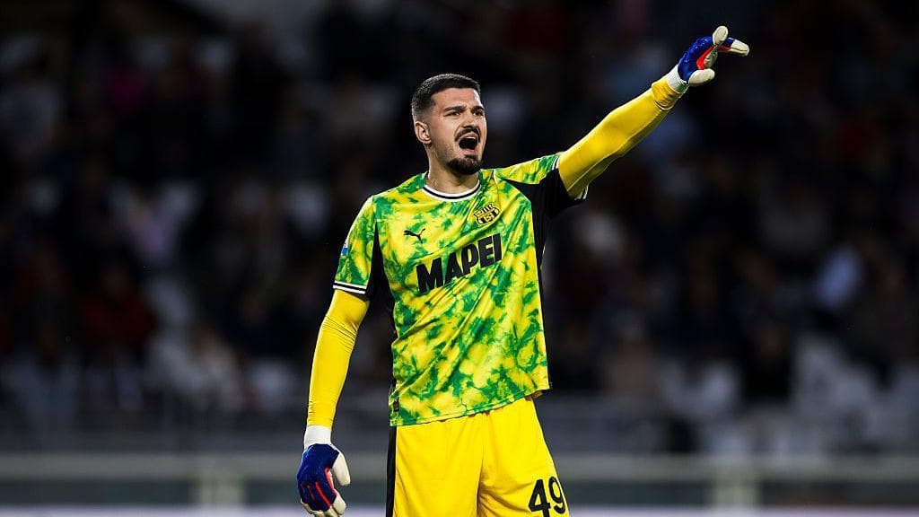 Goalkeeper Muric to leave Ipswich for Sassuolo