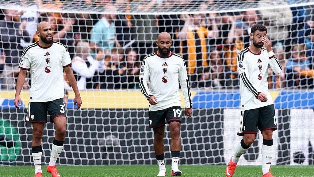 Man Utd 'didn't look ready' - but hurting Carrick remains calm